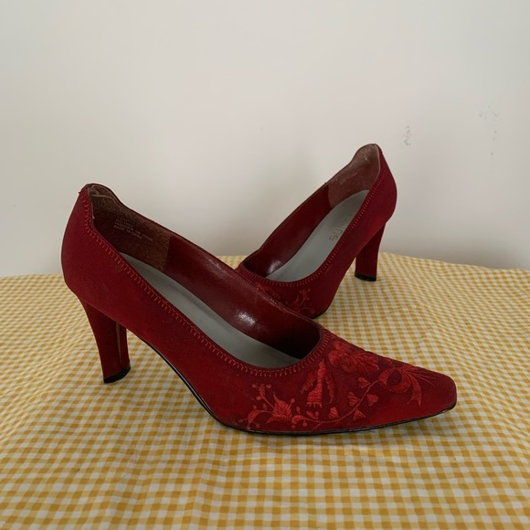 Red Embroidered Heels - Picture 1 of 5